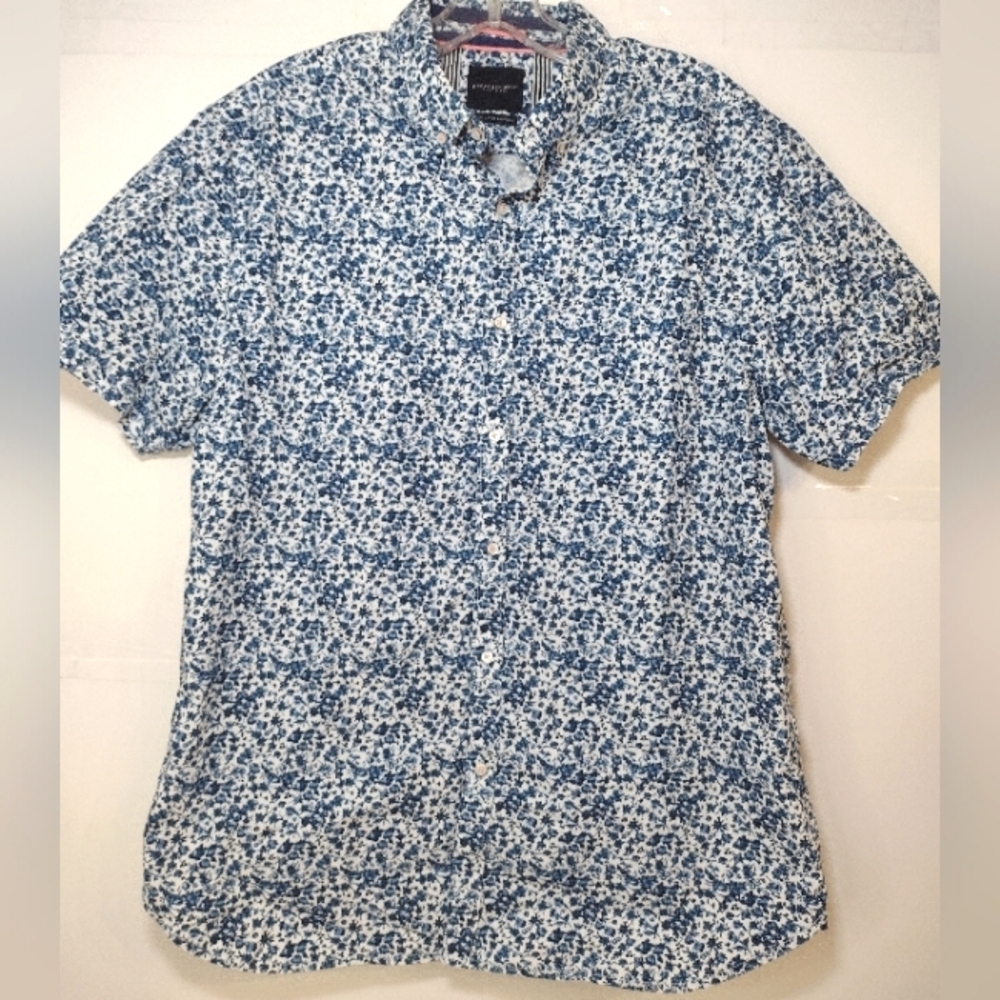 Denim And Flower Men's Blue and White Floral Shirt Size (L) - Picture 2 of 9